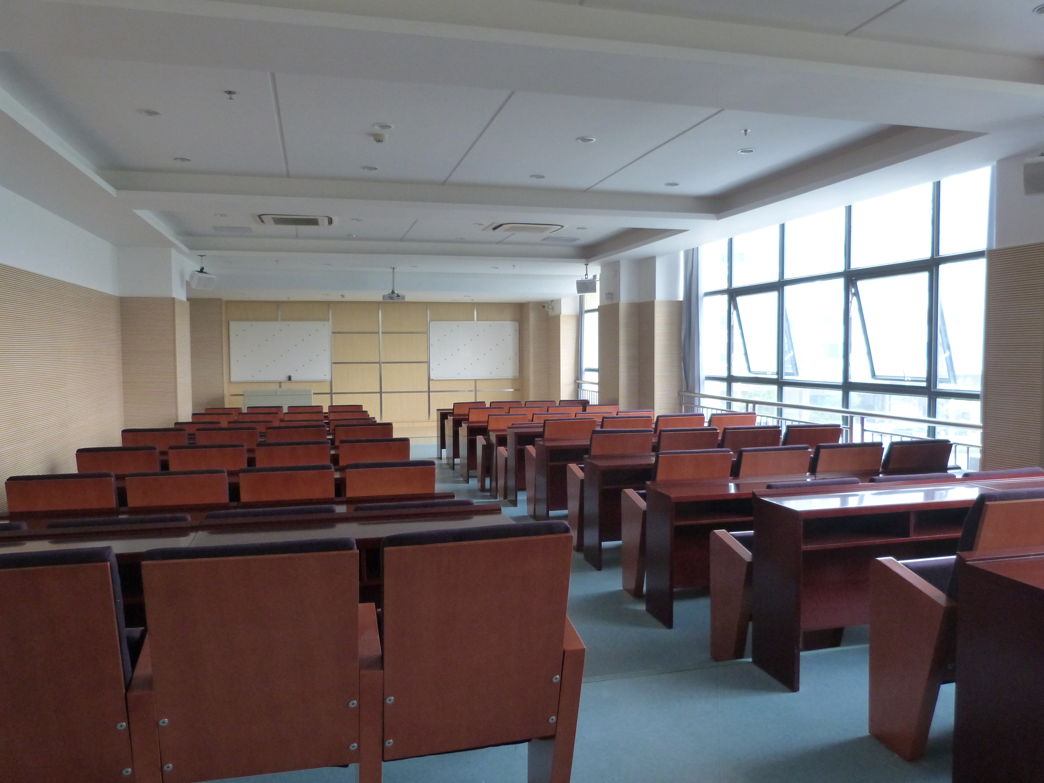 B区80座位总裁活动厅.JPG